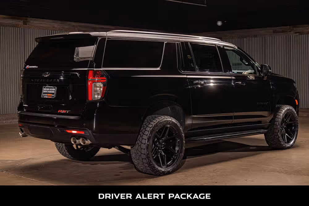 2024 Chevrolet Suburban RST Image 9