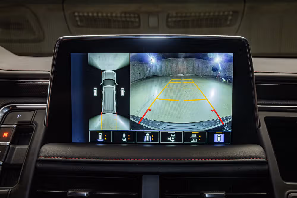 2024 Chevrolet Suburban RST Image 19
