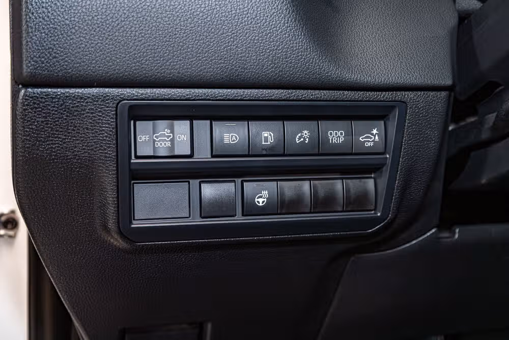 2026 Toyota Tundra Limited HV CrewMax Image 16
