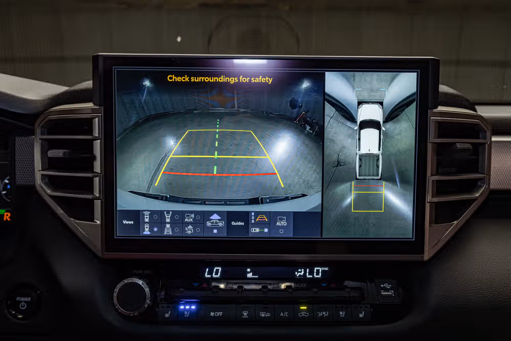 2026 Toyota Tundra Limited HV CrewMax Image 18