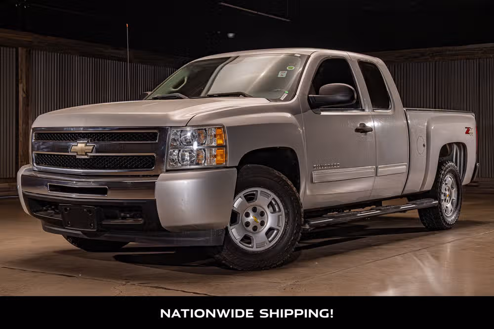 2011 Chevrolet Silverado 1500 LT Extended Cab Image 4