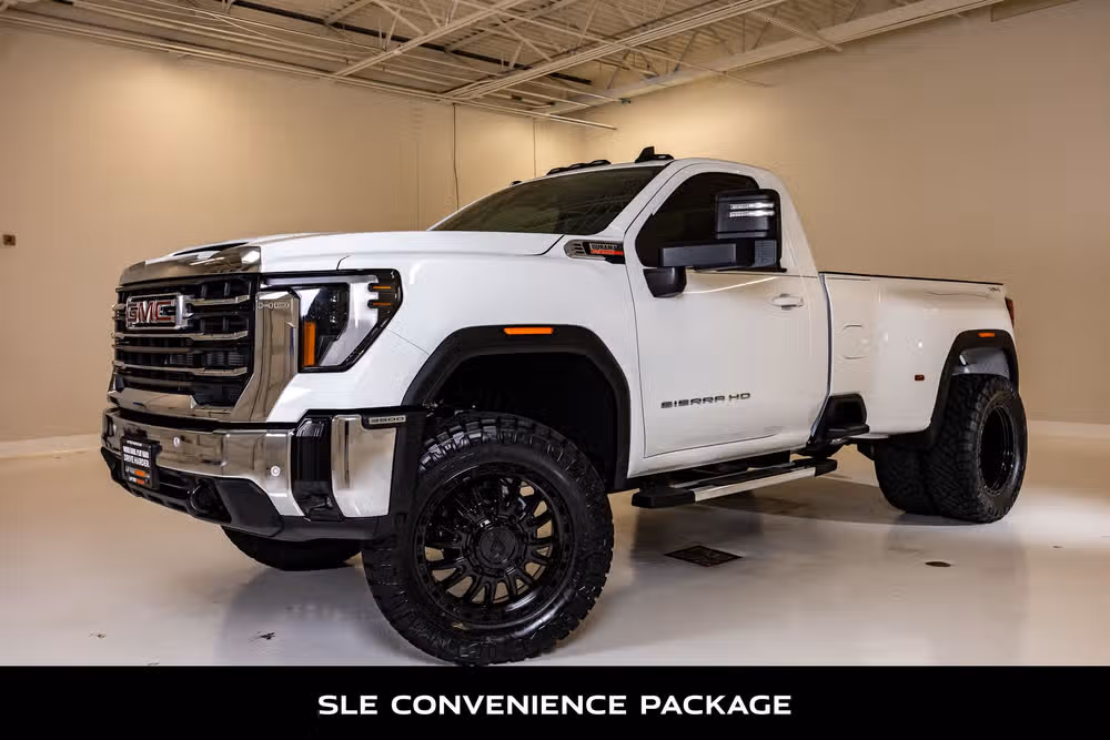 2026 GMC Sierra 3500HD SLE Regular Cab Image 5
