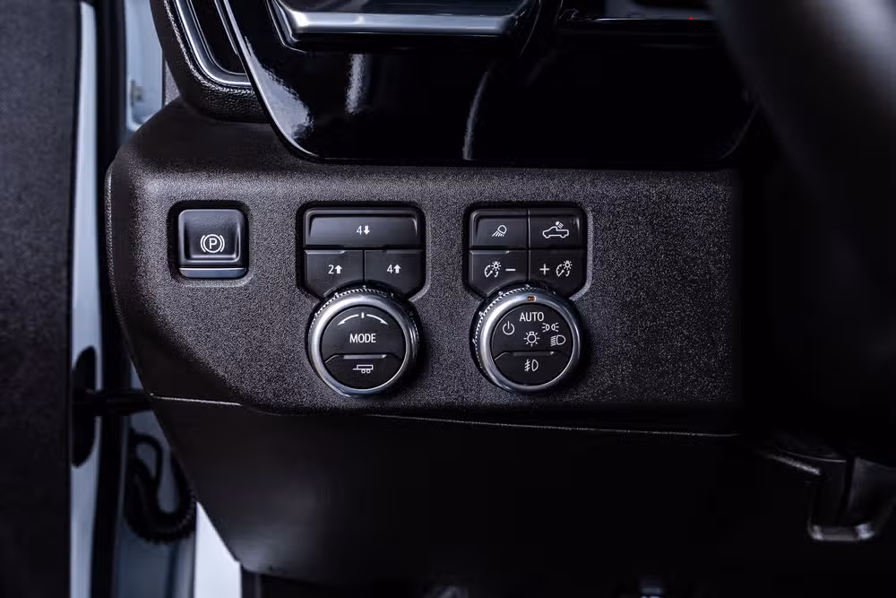 2026 GMC Sierra 3500HD SLE Regular Cab Image 22