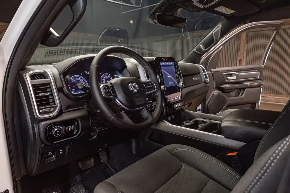 2025 Ram 1500 Big Horn Crew Cab Image 17