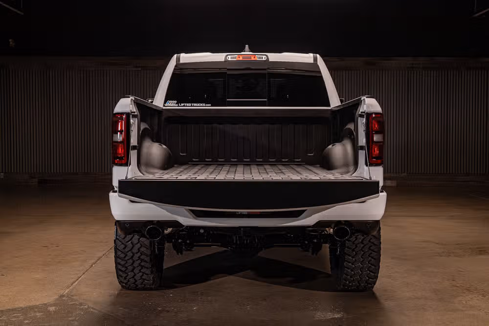 2025 Ram 1500 Big Horn Crew Cab Image 9