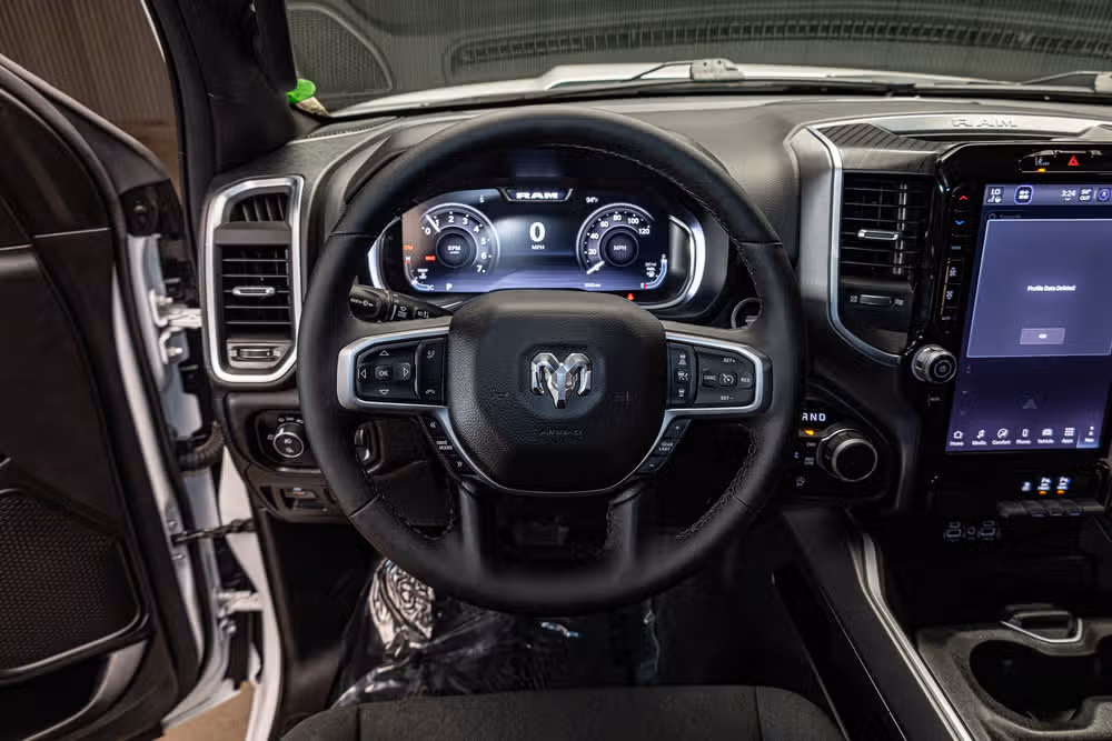 2025 Ram 1500 Big Horn Crew Cab Image 18