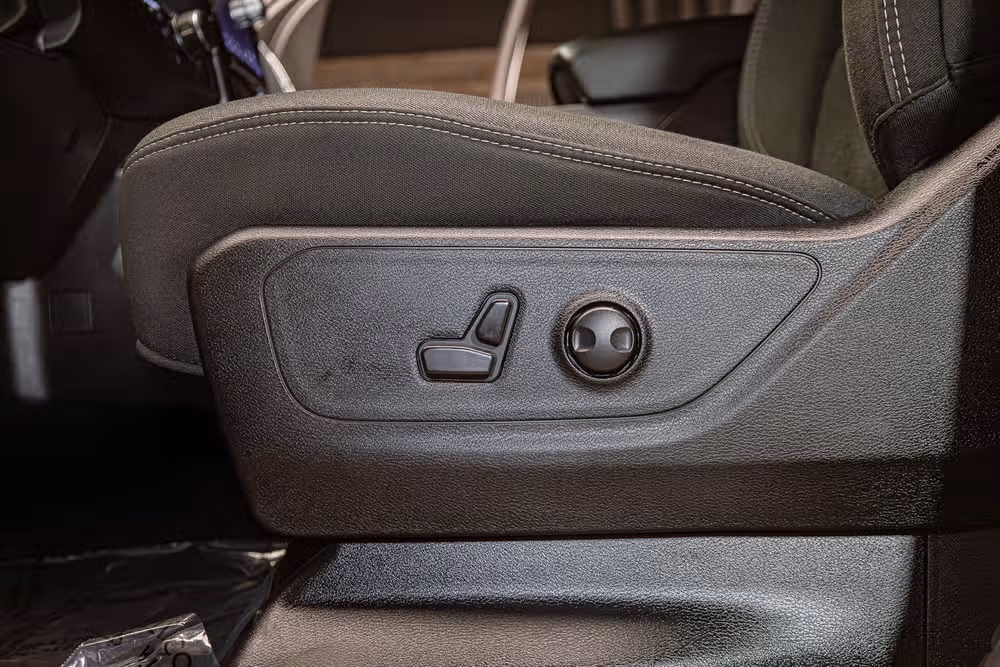 2025 Ram 1500 Big Horn Crew Cab Image 25