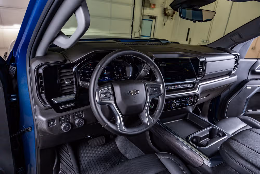 2026 Chevrolet Silverado 2500HD LTZ Crew Cab Image 17