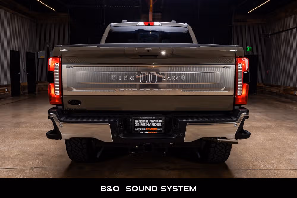 2026 Ford F-350 Super Duty King Ranch Crew Cab Image 8