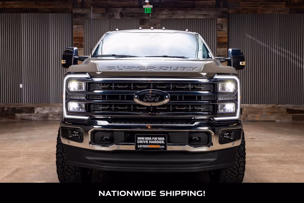 2026 Ford F-350 Super Duty King Ranch Crew Cab Image 4