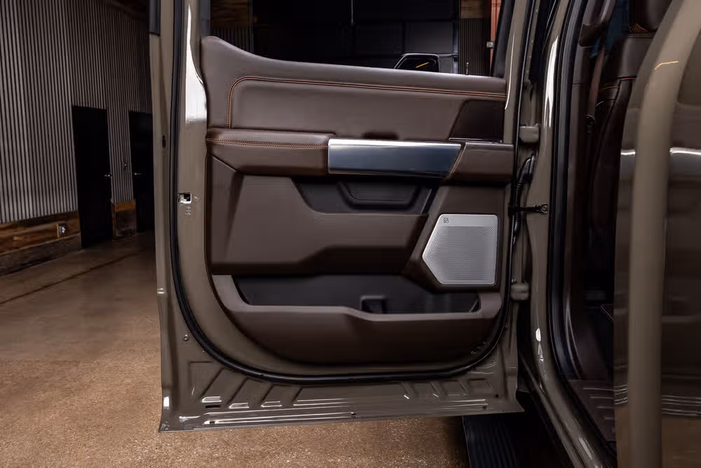 2026 Ford F-350 Super Duty King Ranch Crew Cab Image 40