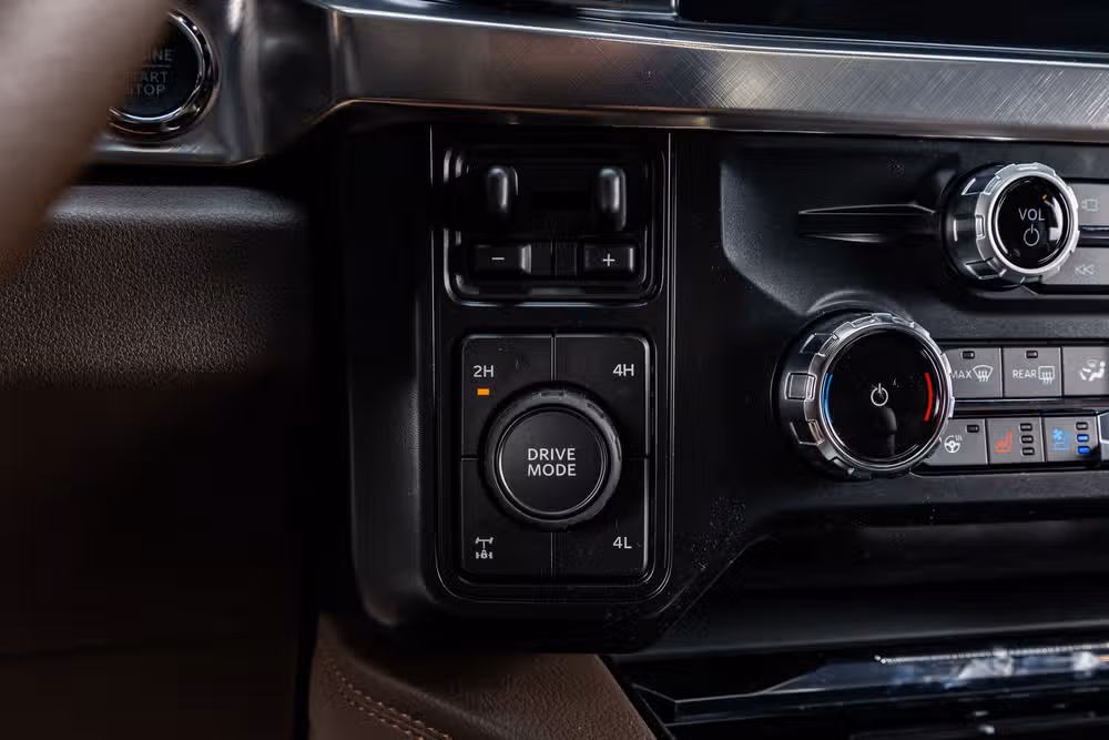 2026 Ford F-350 Super Duty King Ranch Crew Cab Image 24
