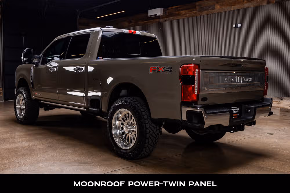 2026 Ford F-350 Super Duty King Ranch Crew Cab Image 7