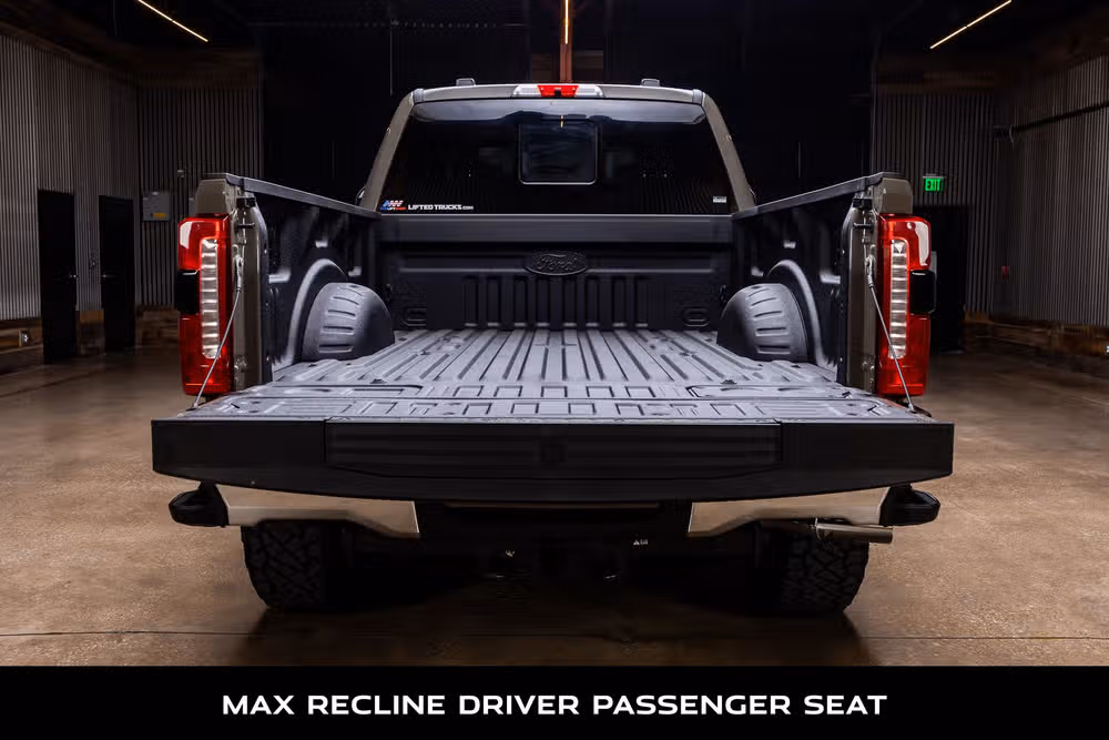 2026 Ford F-350 Super Duty King Ranch Crew Cab Image 9