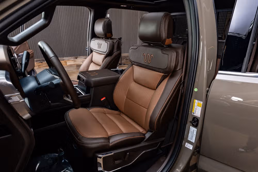 2026 Ford F-350 Super Duty King Ranch Crew Cab Image 31
