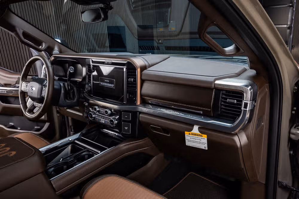 2026 Ford F-350 Super Duty King Ranch Crew Cab Image 18