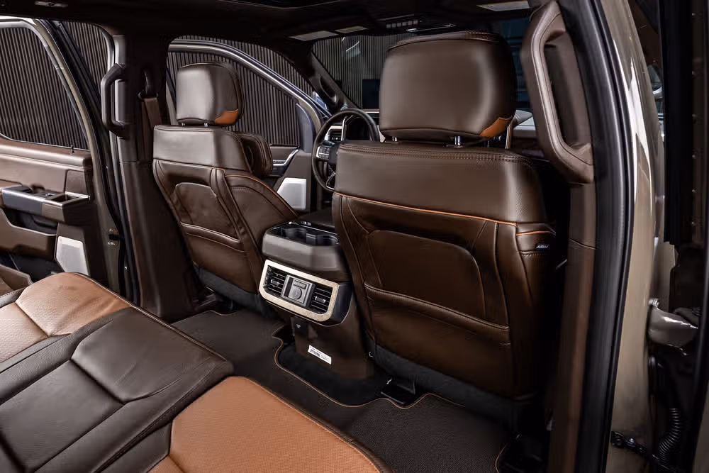 2026 Ford F-350 Super Duty King Ranch Crew Cab Image 34