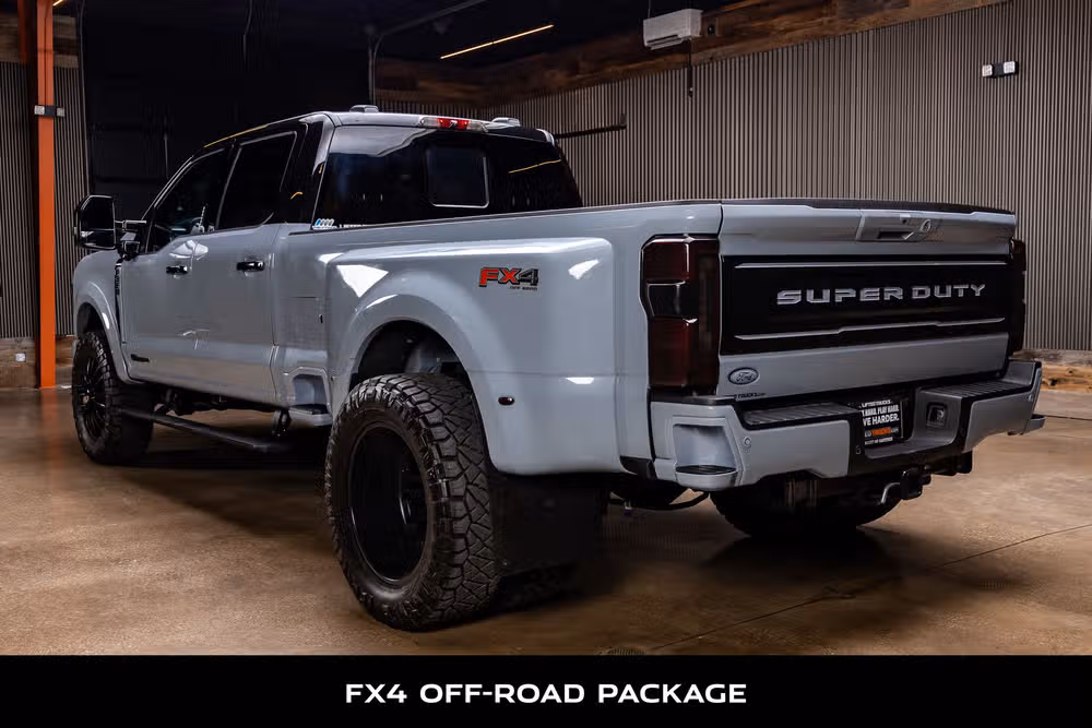 2026 Ford F-350 Super Duty Platinum Crew Cab Image 7