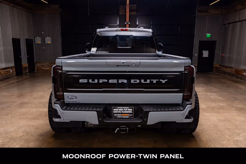 2026 Ford F-350 Super Duty Platinum Crew Cab Image 8