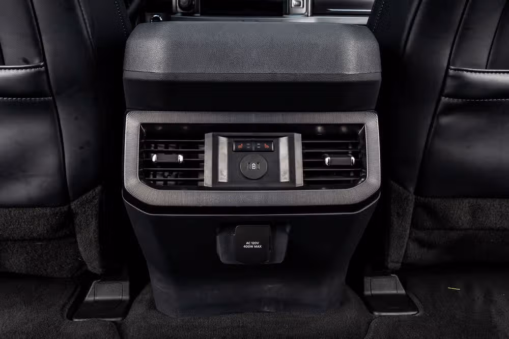 2026 Ford F-350 Super Duty Platinum Crew Cab Image 31
