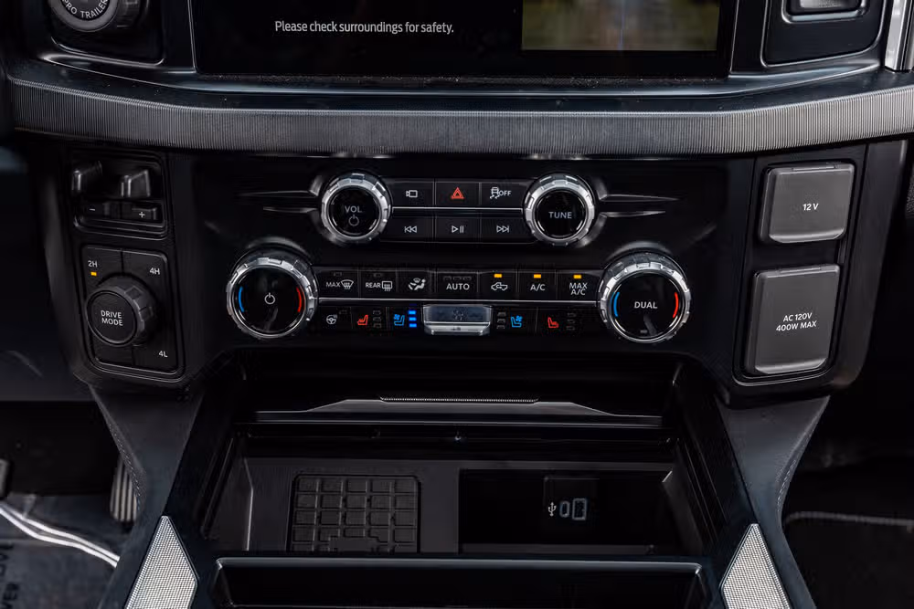2026 Ford F-350 Super Duty Platinum Crew Cab Image 26