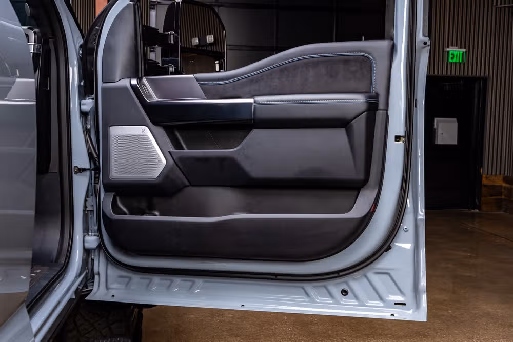 2026 Ford F-350 Super Duty Platinum Crew Cab Image 36