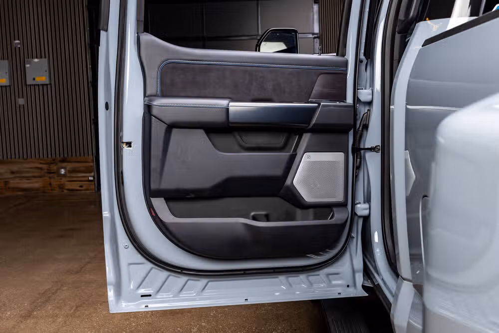 2026 Ford F-350 Super Duty Platinum Crew Cab Image 37