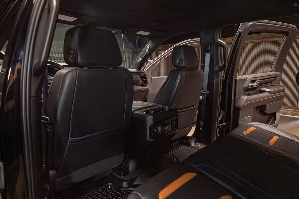 2024 GMC Sierra 2500HD AT4 Crew Cab Image 26