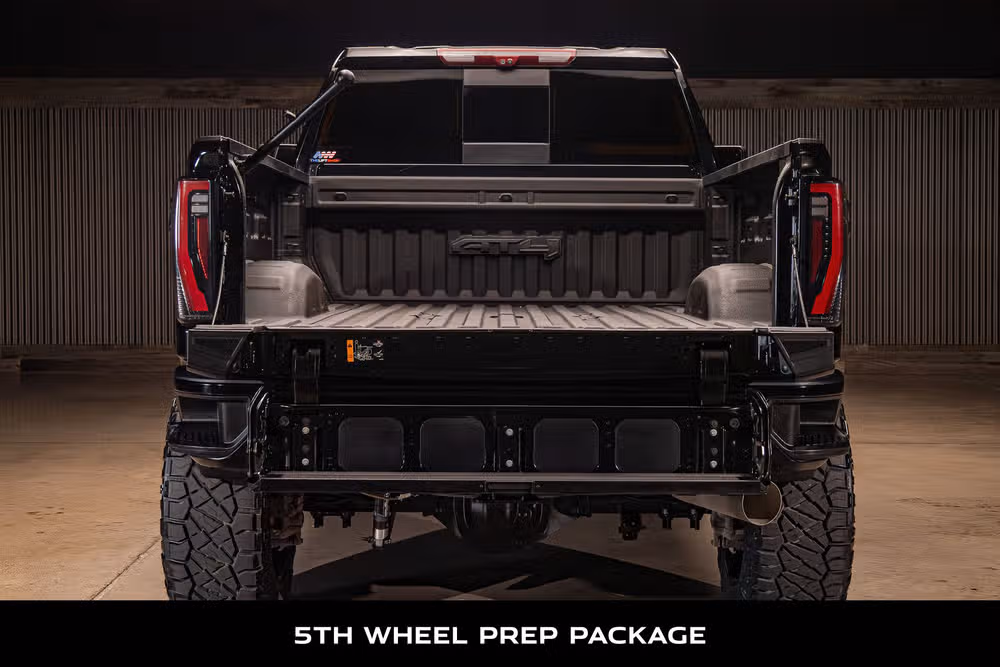 2024 GMC Sierra 2500HD AT4 Crew Cab Image 9