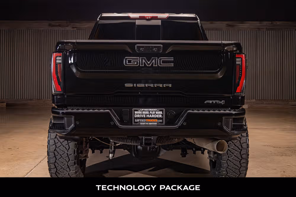 2024 GMC Sierra 2500HD AT4 Crew Cab Image 8
