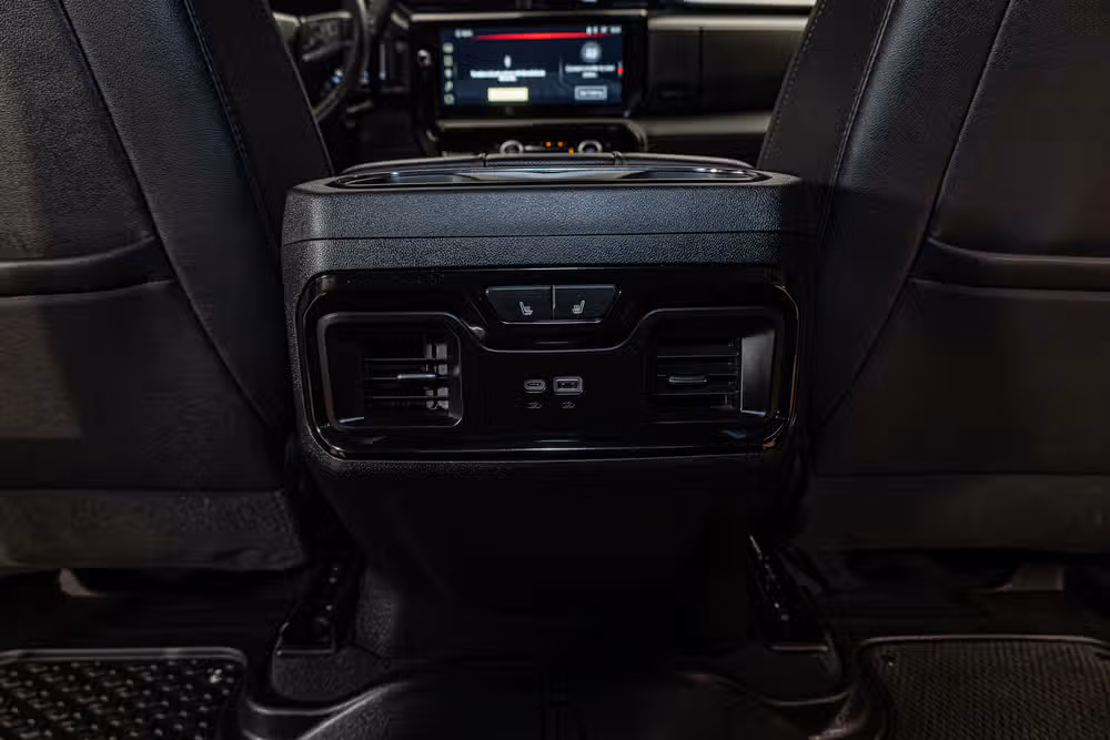 2024 GMC Sierra 2500HD AT4 Crew Cab Image 27