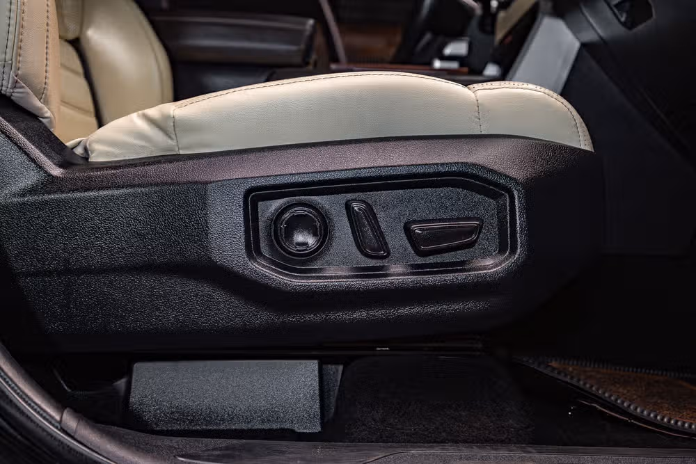 2024 Toyota Tundra 1794 Edition HV CrewMax Image 30