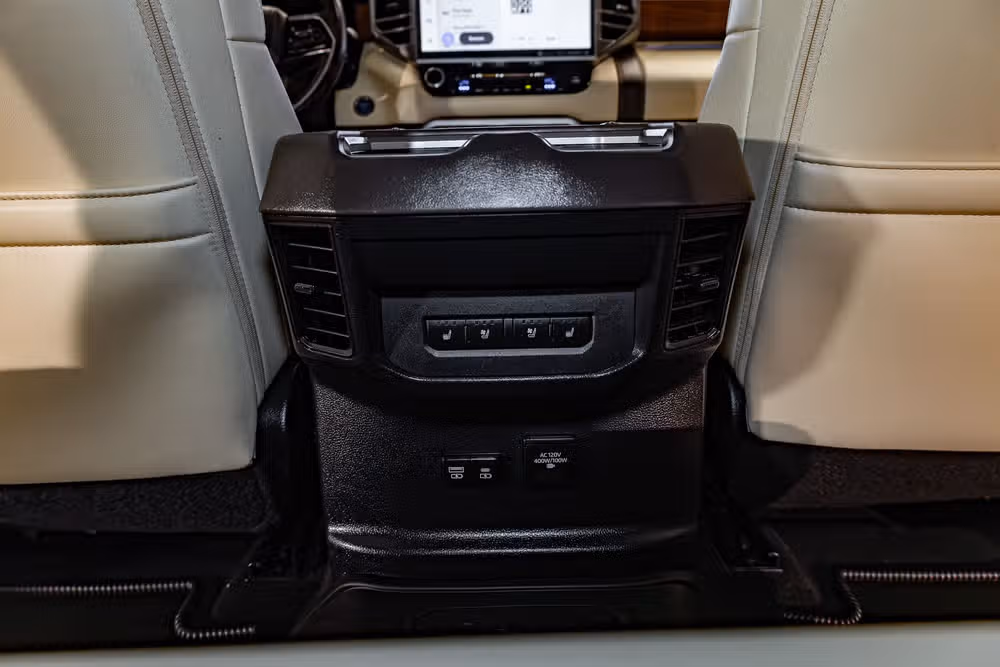 2024 Toyota Tundra 1794 Edition HV CrewMax Image 27