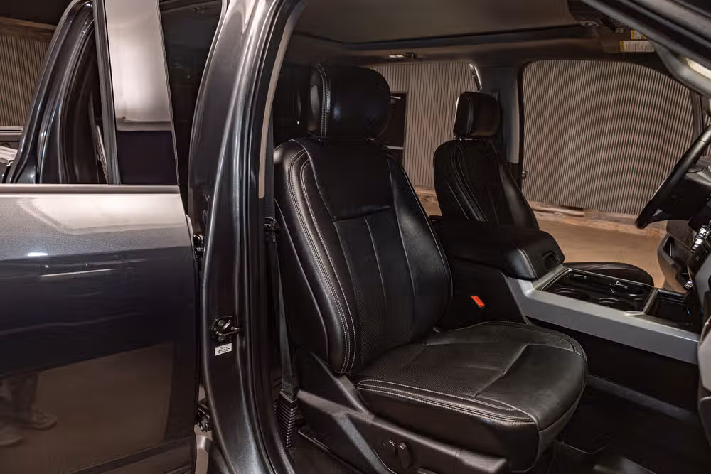 2020 Ford F-250 Super Duty Lariat Crew Cab Image 27