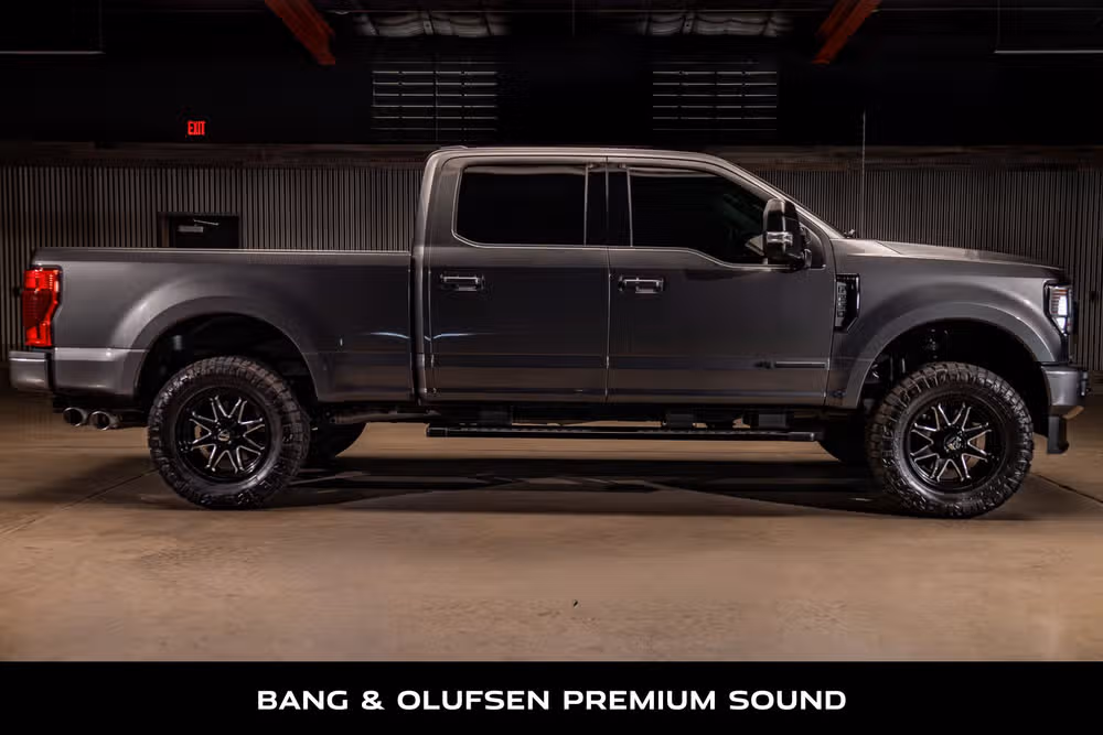 2020 Ford F-250 Super Duty Lariat Crew Cab Image 10