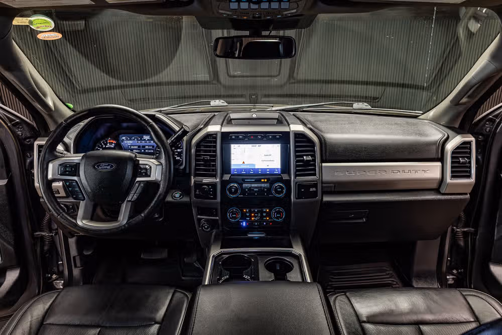 2020 Ford F-250 Super Duty Lariat Crew Cab Image 14
