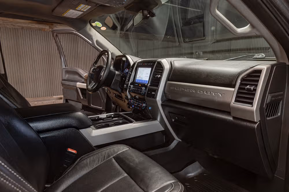 2020 Ford F-250 Super Duty Lariat Crew Cab Image 15