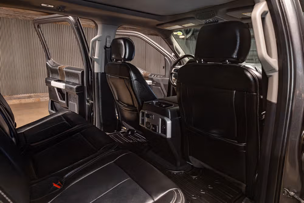 2020 Ford F-250 Super Duty Lariat Crew Cab Image 25