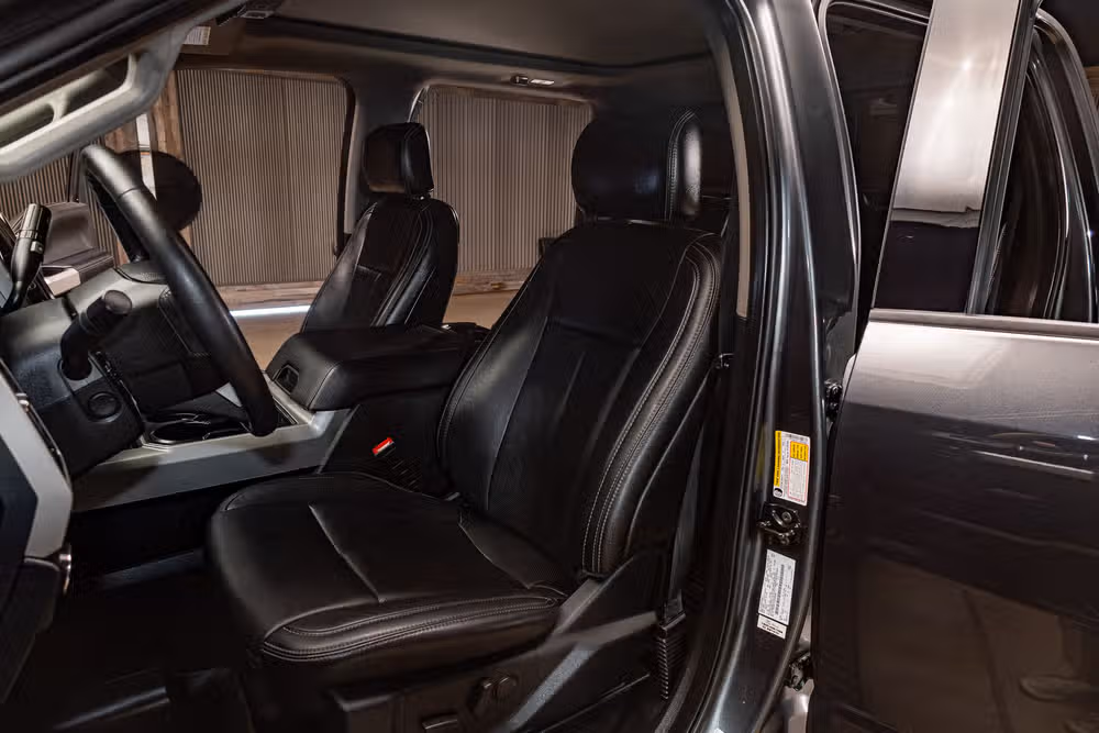 2020 Ford F-250 Super Duty Lariat Crew Cab Image 20