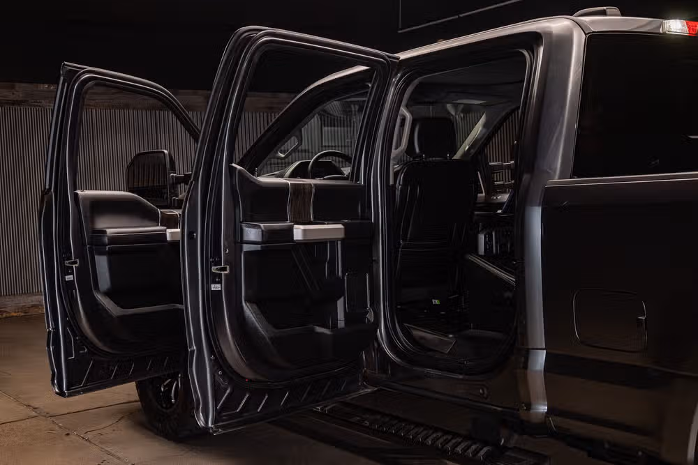 2020 Ford F-250 Super Duty Lariat Crew Cab Image 28