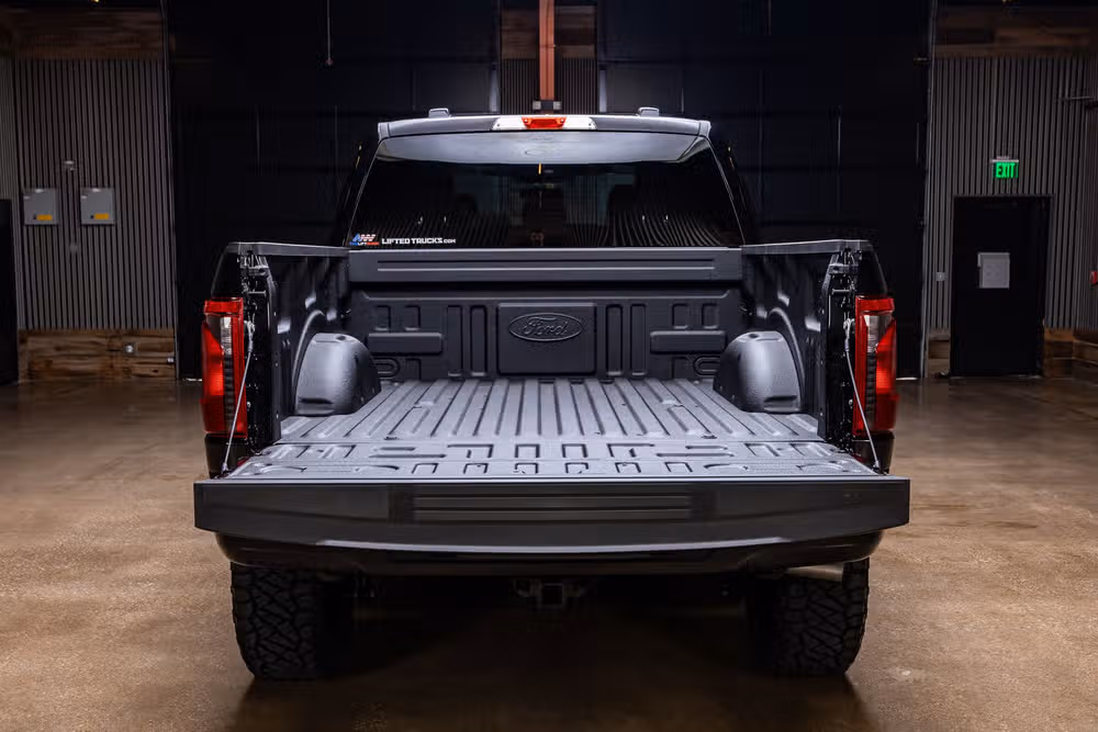 2026 Ford F-150 XLT SuperCrew Image 9