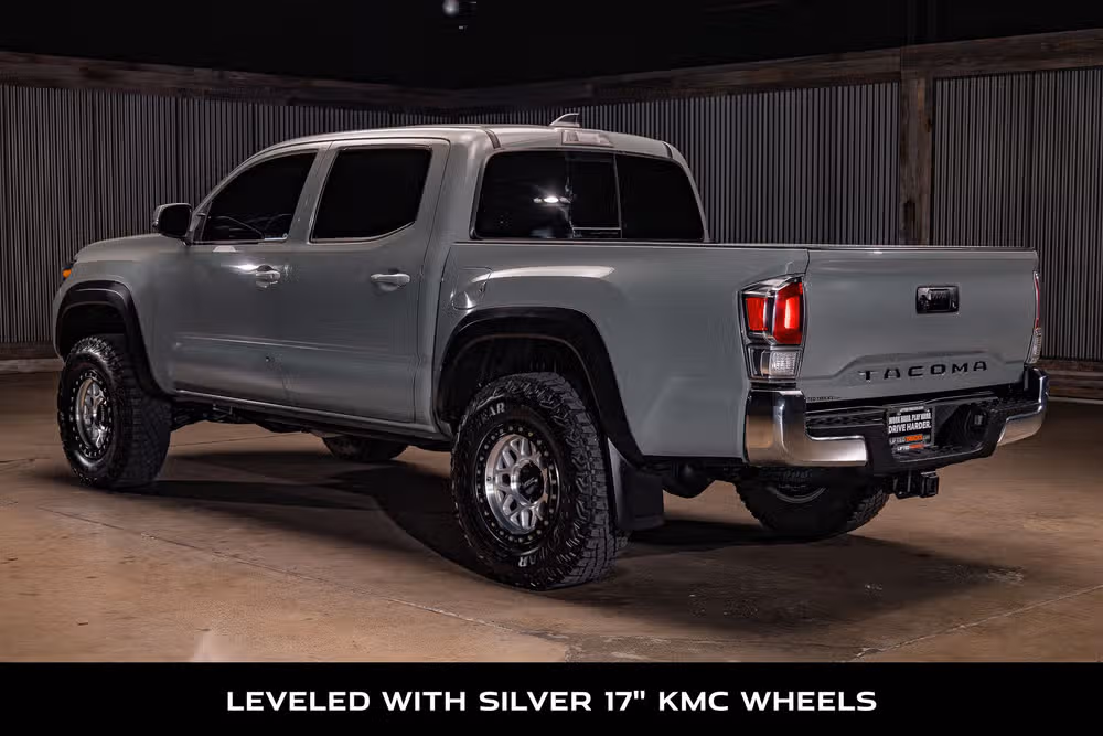 2023 Toyota Tacoma TRD Off-Road Double Cab Image 6