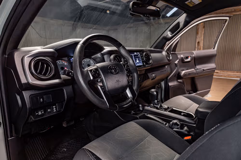 2023 Toyota Tacoma TRD Off-Road Double Cab Image 12