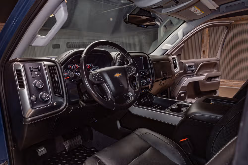 2019 Chevrolet Silverado 2500HD LTZ Crew Cab Image 17