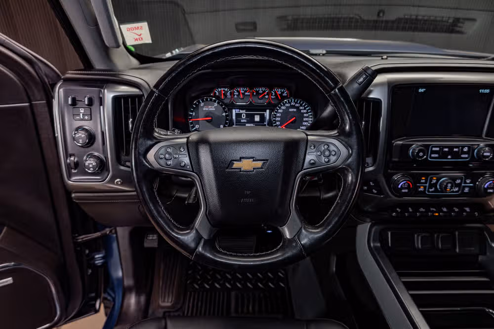 2019 Chevrolet Silverado 2500HD LTZ Crew Cab Image 18