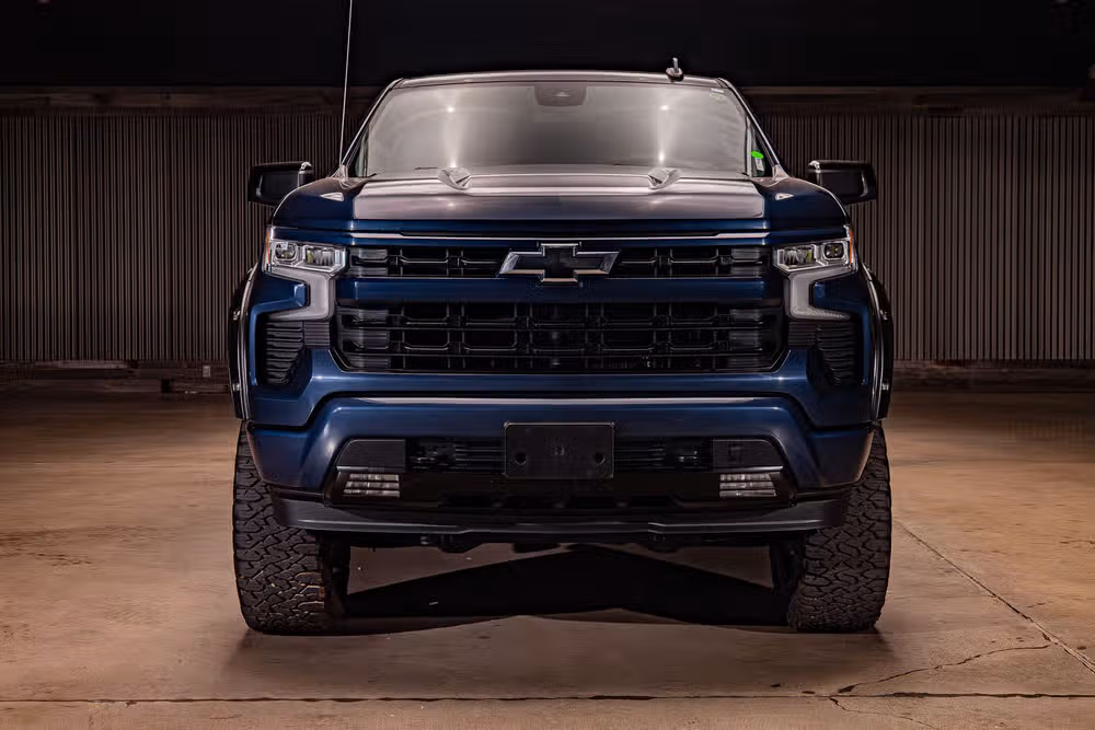 2022 Chevrolet Silverado 1500 RST Crew Cab Image 2