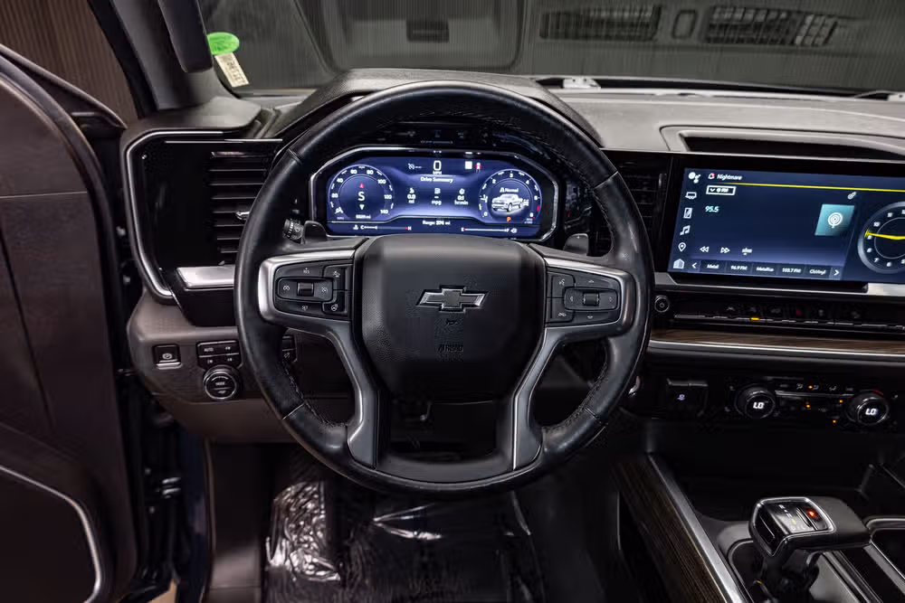2022 Chevrolet Silverado 1500 RST Crew Cab Image 13