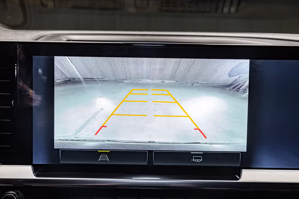 2022 Chevrolet Silverado 1500 RST Crew Cab Image 18