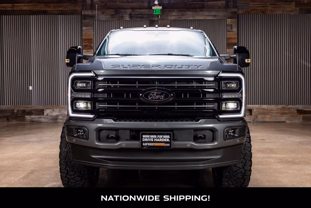 2026 Ford F-250 Super Duty Platinum Crew Cab Image 4