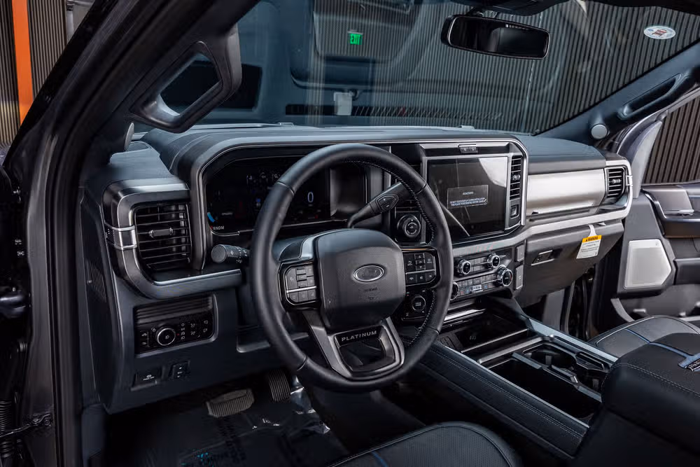 2026 Ford F-250 Super Duty Platinum Crew Cab Image 17